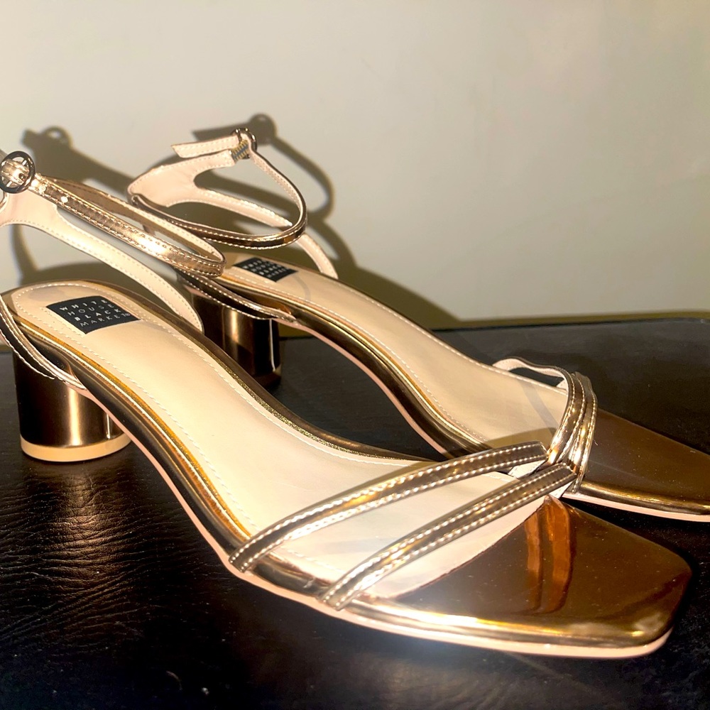 White House Black Market Metallic Bronze Cindy Sandal. Size 8